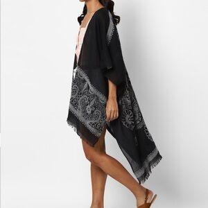 American Eagle open front kimono shrug / beach cover up one size black and White